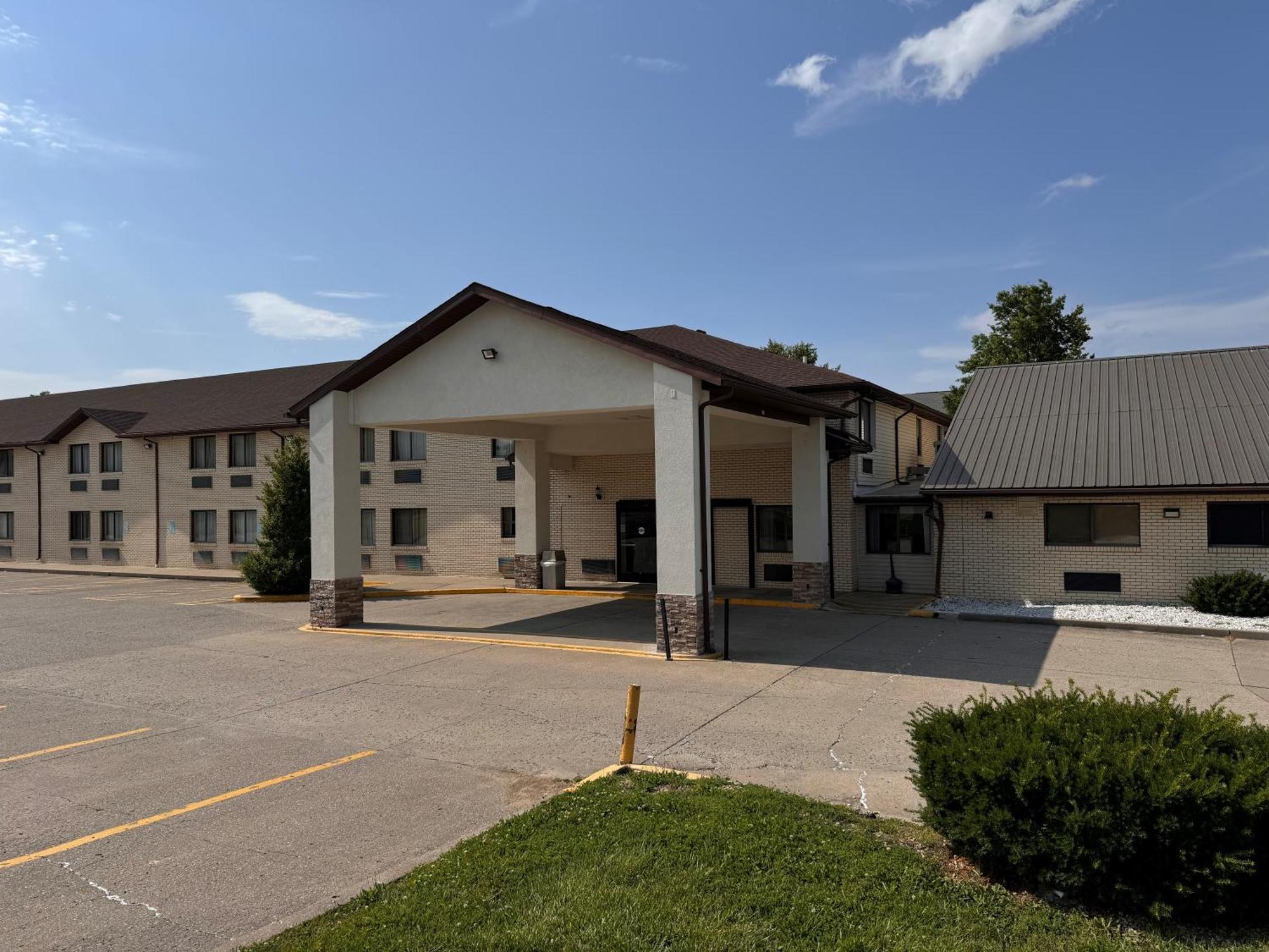 Quality Inn Mount Vernon, Il Экстерьер фото